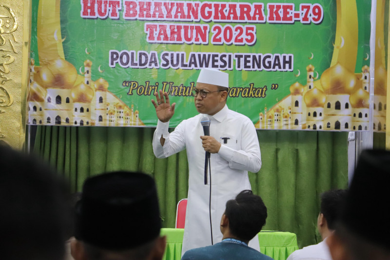 Doa dan Dzikir HUT Bhayangkara Ke-79 Polda Sulteng Menghadirkan Ustad Das’ad Latif