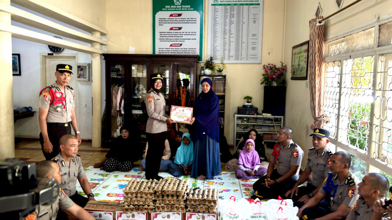 Pulang Cuti, 40 Siswa SIP Asal Polda Aceh Gelar Baksos Di Panti Asuhan