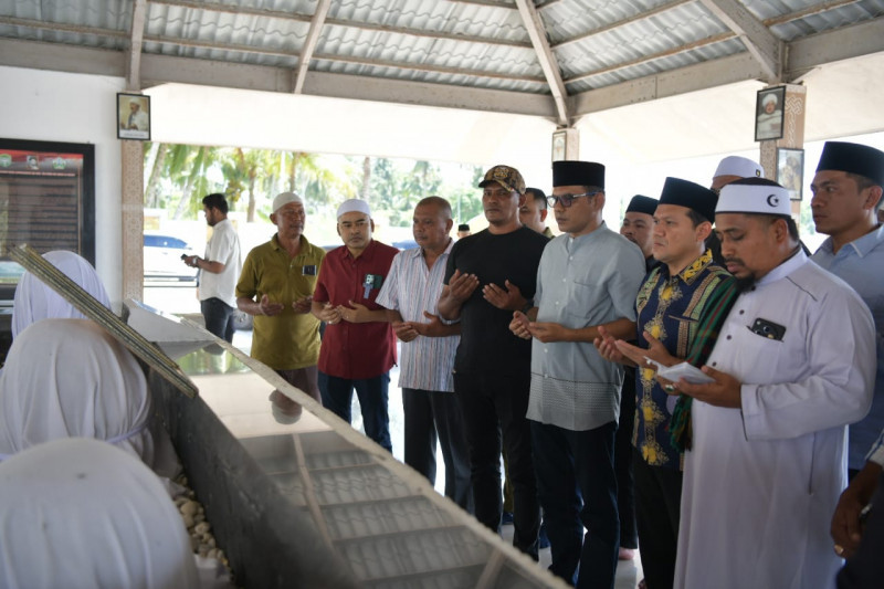 Ziarah Makam Habib Bugak, Wagub Aceh Kenang Jasa Ulama Wakaf Baitul Asyi