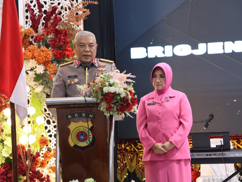 Kapolda Aceh Sampaikan Apresiasi kepada Brigjen Pol. Ari Wahyu Widodo saat Kenal Pamit