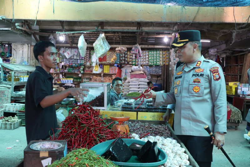 Kapolres Aceh Tamiang Pastikan Ketersediaan dan Harga Bahan Pokok Stabil saat Ramadan