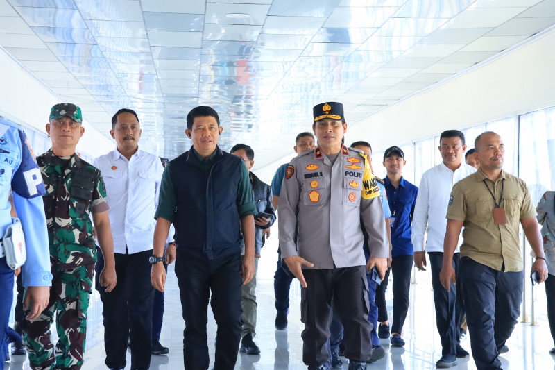 Wakapolda Aceh Antar Keberangkatan Kepala BNPB RI Di Bandara SIM