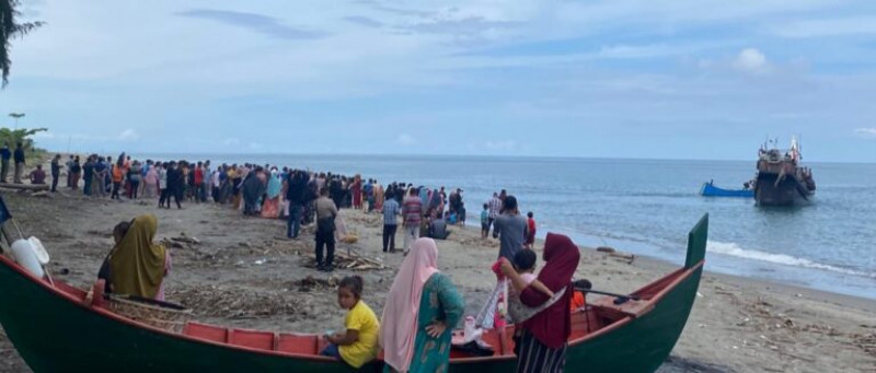 Warga tolak kedatangan imigran Rohingya di perairan bireun