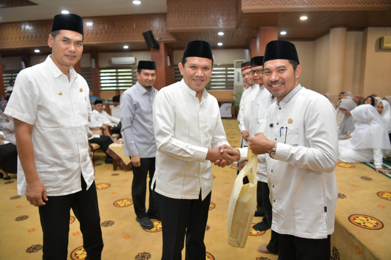 Fadhlullah Doakan Jemaah Calon Haji ASN Pemerintah Aceh Jadi Haji Mabrur