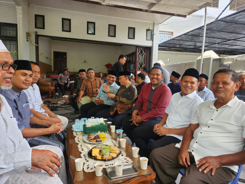 Wakil Gubernur Aceh Takziah ke Rumah Duka Mantan Direktur Jeumala