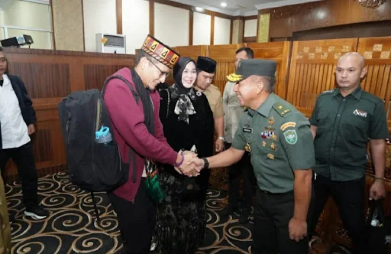 Kedatangan Menteri Pariwisata dan Ekonomi Kreatif di Aceh Disambut Kasdam IM