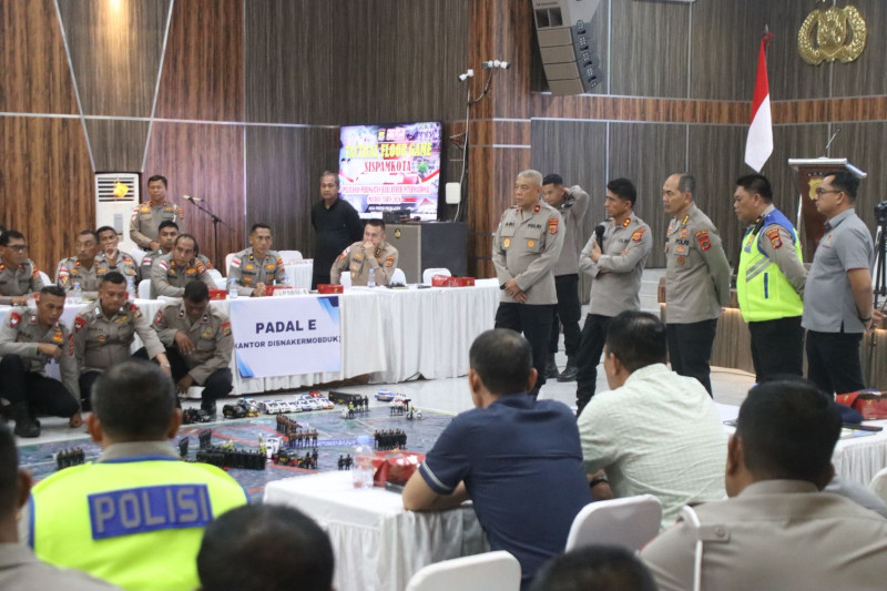 Latihan Olah Strategi dan Tactical Floor Game Tingkatkan Kesiapan Polda Aceh Hadapi May Day 2026
