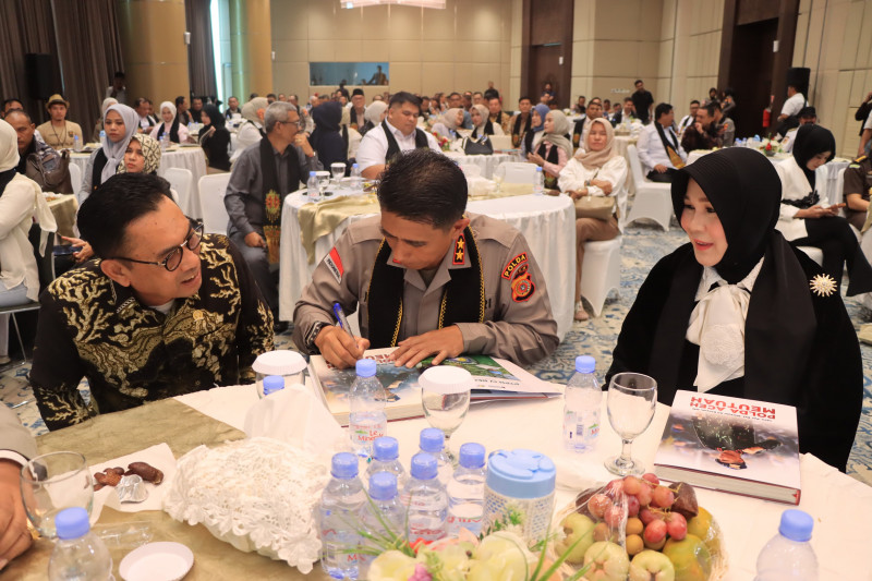 Kapolda Aceh Luncurkan Buku "Polda Aceh Meutuah: Sabe Ta Jaga Aceh Mulia", Perkuat Sinergi Budaya dan Kamtibmas