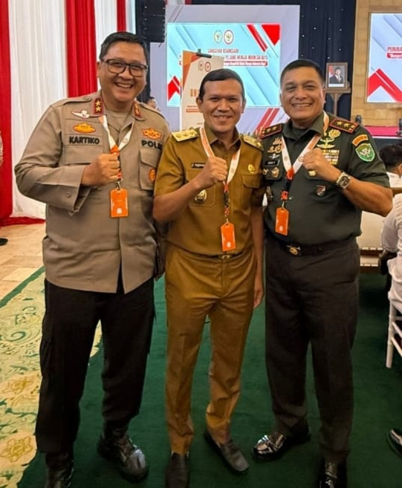 Tampil Bersama Wagub dan Kapolda Serta Pangdam Ikut Saresehan di Jakarta