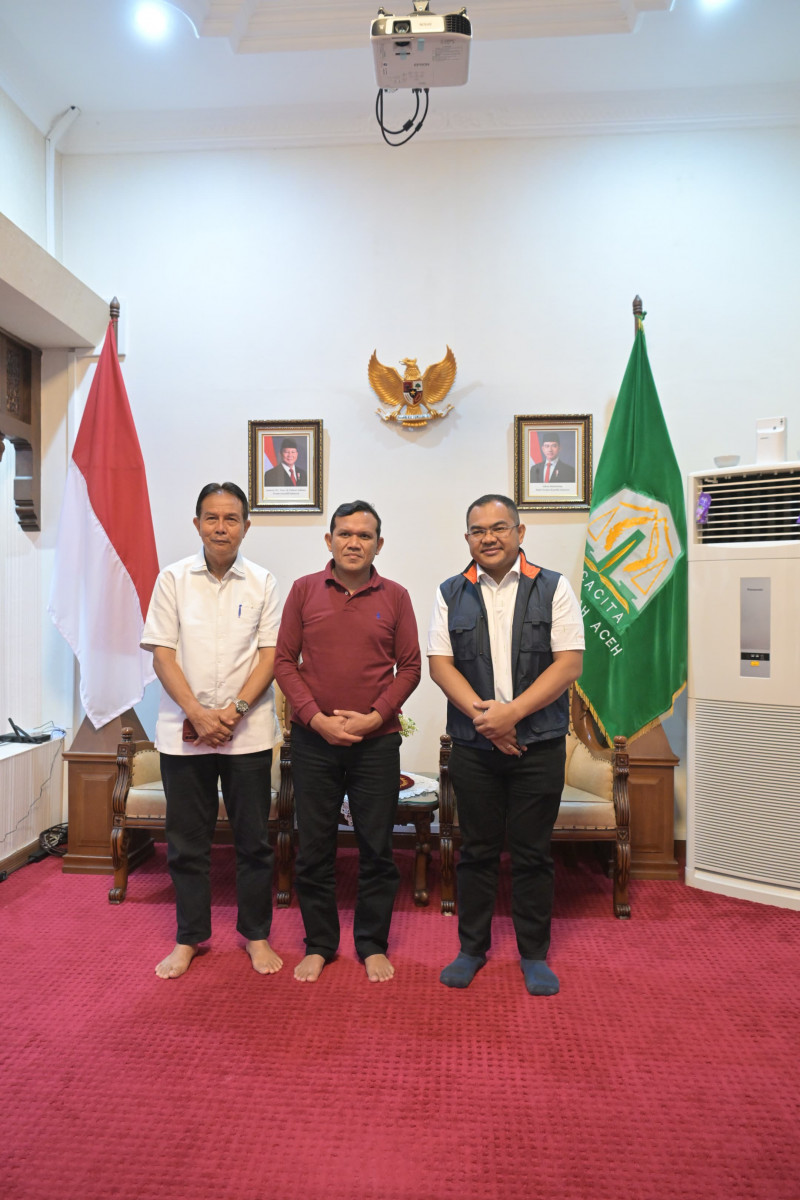 Wagub Aceh Bahas Penanganan Bencana dan Pembangunan Huntara Bersama BUMN