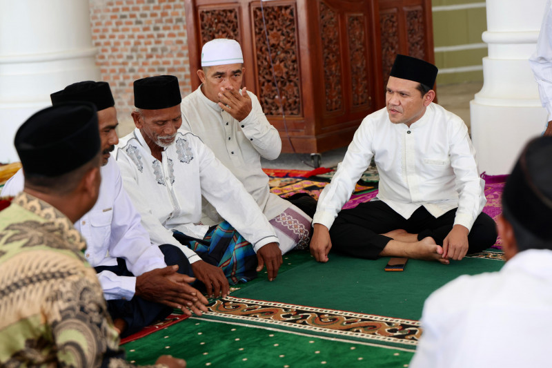 Kembali dari Tanah Suci, Fadhlullah Disambut Meriah di Kampung Halaman