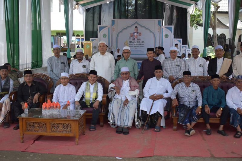 Hadiri Haul ke-38 Abu Tanoh Mirah, Dek Fadh Tegaskan Penghormatan Pemerintah Aceh kepada Ulama